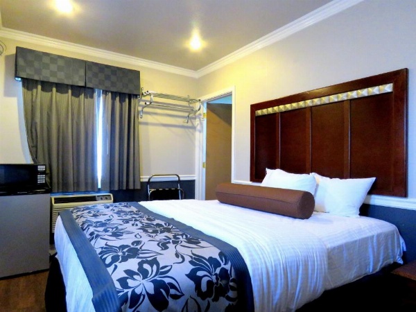 La Bonita Inn Motel image 11