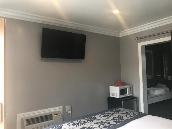 La Bonita Inn Motel image 16