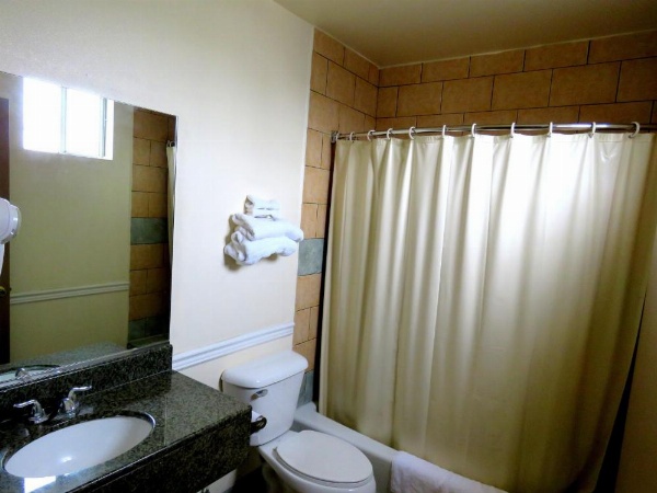 La Bonita Inn Motel image 7